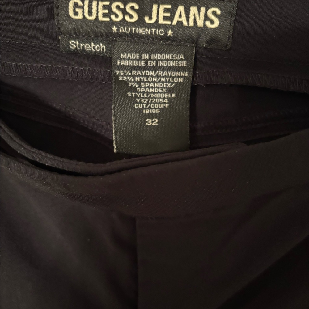 NWT Vintage Guess women’s Black Stretch Pants with Seam Detail Size 32